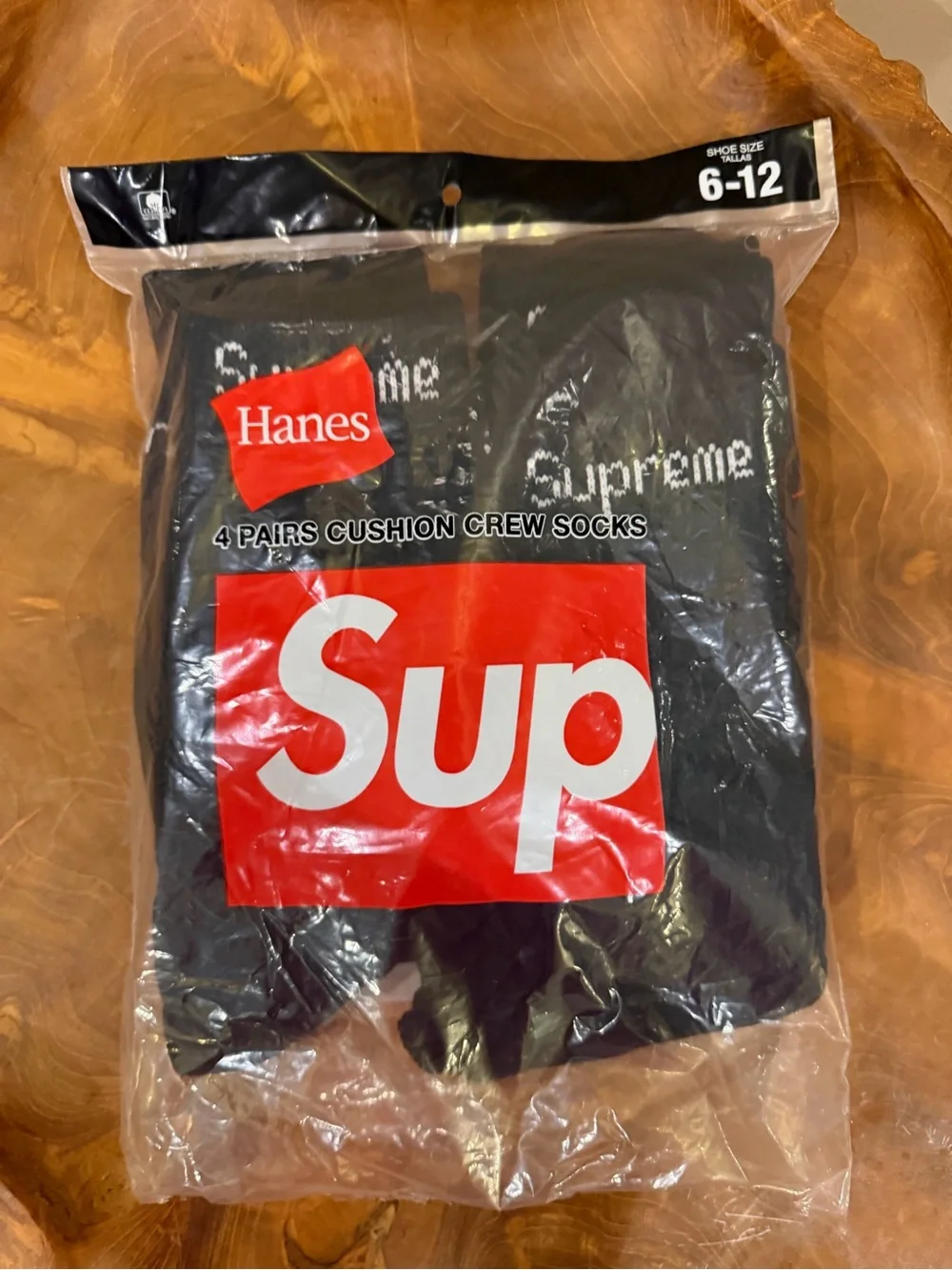 New in Package Hanes x Supreme Black Cushion Crew Socks - 4 Pairs Men’s Sz 6-12